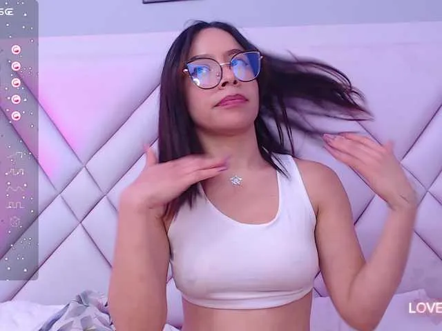 Live sex webcam photo for DirtyLittleSlut #288424698