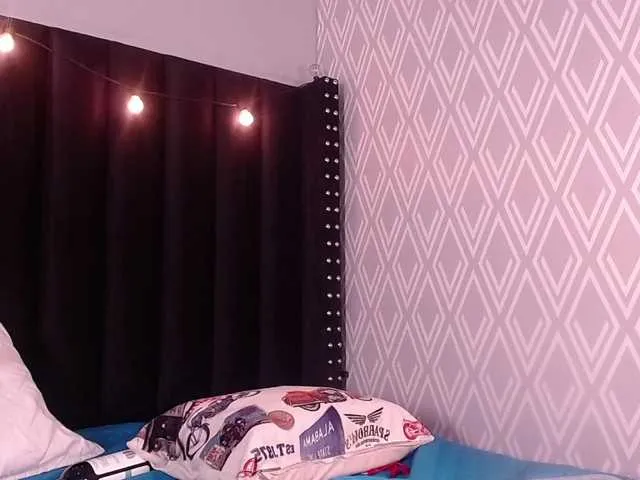 Live sex webcam photo for DirtyLittleSlut #290313752