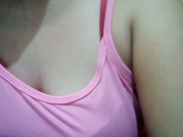 Live sex webcam photo for DirtyMona #277037321