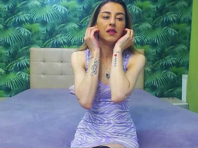 Live sex webcam photo for DirtyStella #278087054