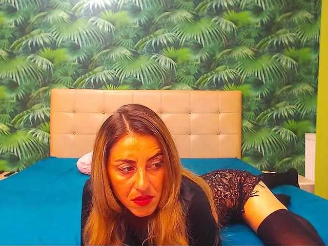 Live sex webcam photo for DirtyStella #278761179