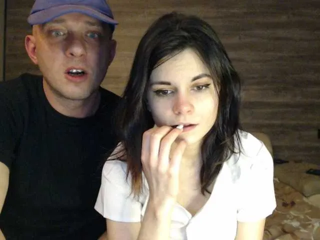 Live sex webcam photo for DirtyUp #272633311