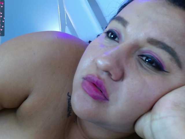 Live sex webcam photo for Dirtylesbiann #272473780