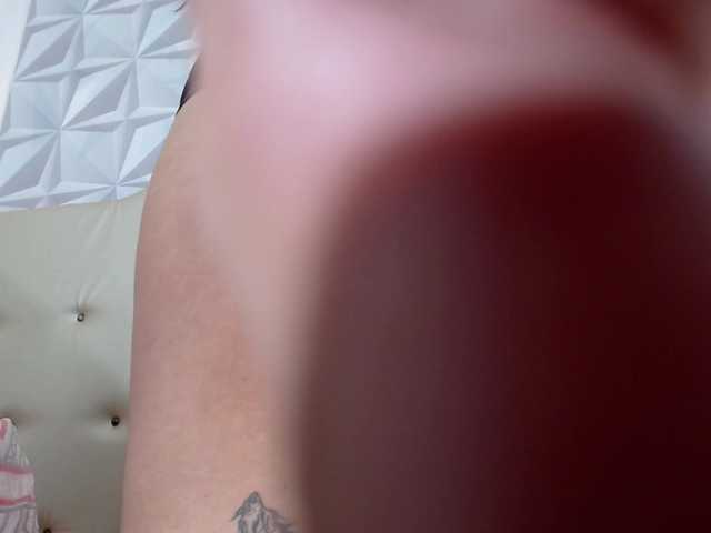 Live sex webcam photo for Dirtypeyton #275611533