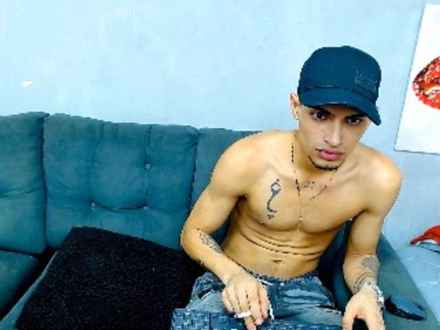 Live sex webcam photo for DirtyxLoverss #288186851