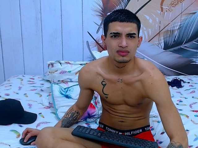 Live sex webcam photo for DirtyxLoverss #290446945