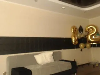 Live sex webcam photo for Diva96 #127350419