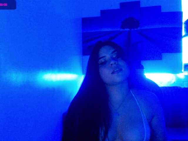 Live sex webcam photo for DivaGlowing #271941986