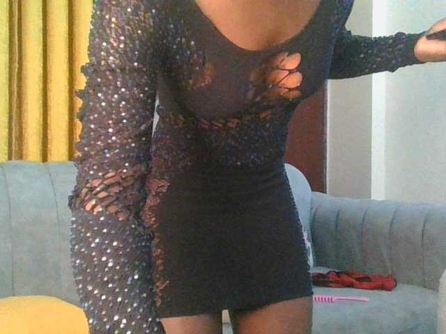 Live sex webcam photo for Divaslutty #290928784