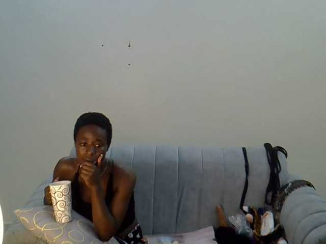 Live sex webcam photo for Divaslutty #291275144