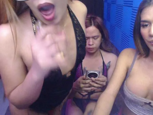 Live sex webcam photo for DiversedSluttyBitches #293744841