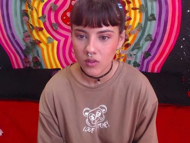 Live sex webcam photo for Divine-jewel #278133607