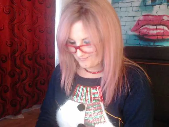 Live sex webcam photo for DivineBlond #287956806