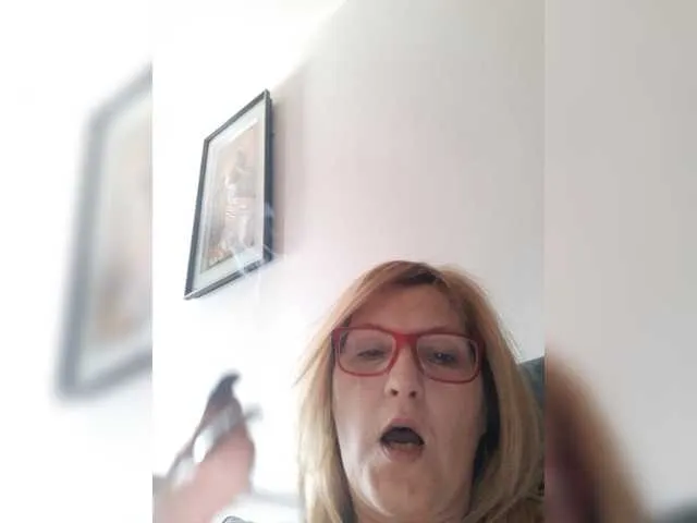 Live sex webcam photo for DivineBlond #287956904