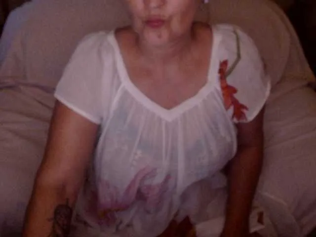 Live sex webcam photo for DivineBlond #287956976