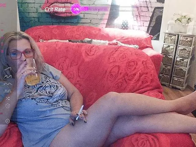 Live sex webcam photo for DivineBlond #287957046