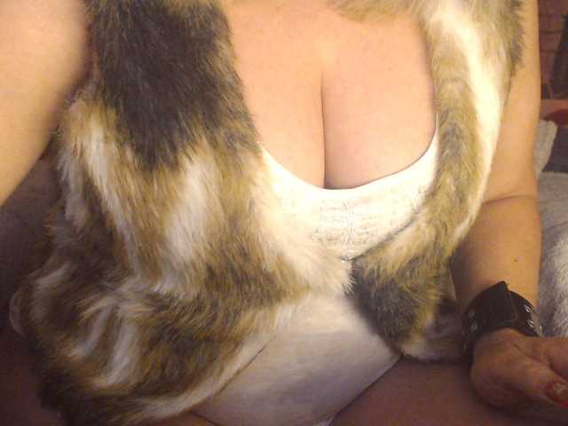 Live sex webcam photo for DivineBlond #276984931