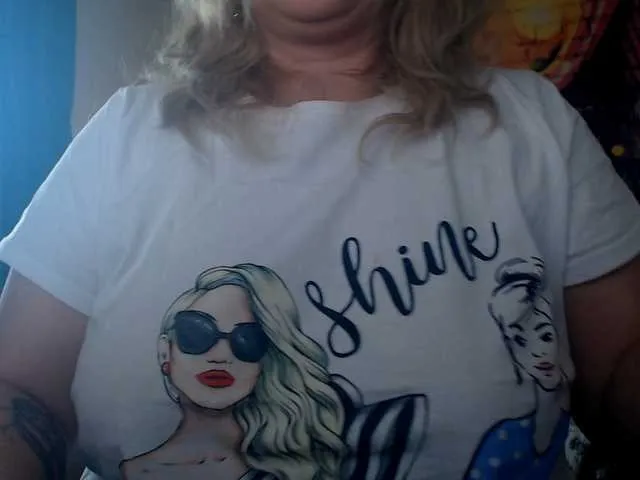 Live sex webcam photo for DivineBlond #290965047