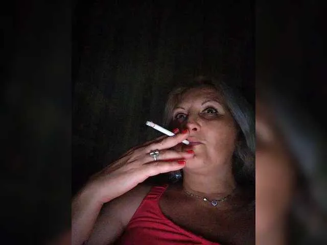 Live sex webcam photo for DivineBlond #291592431