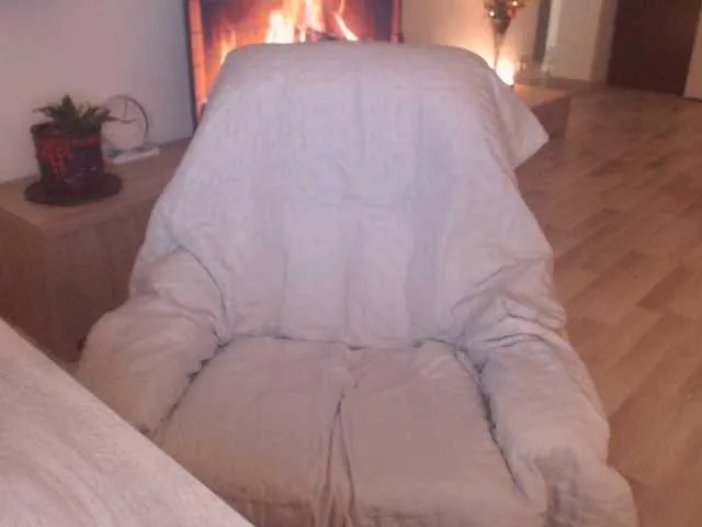 Live sex webcam photo for DivineBlond #291958322