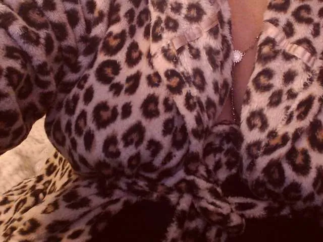 Live sex webcam photo for DivineBlond #292391570