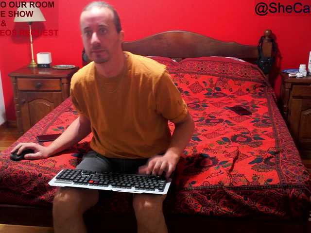 Live sex webcam photo for DivineCouplePassion #276610136