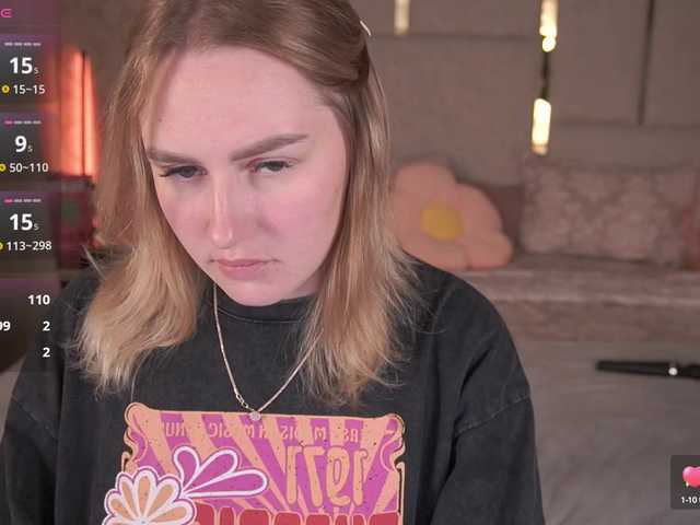 Live sex webcam photo for DivineJass #291275995