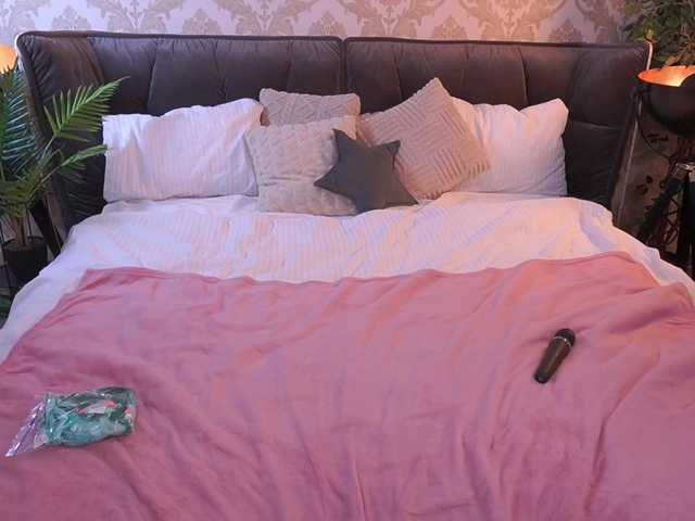 Live sex webcam photo for DivineJass #291659248