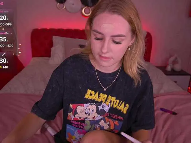 Live sex webcam photo for DivineJass #291671291