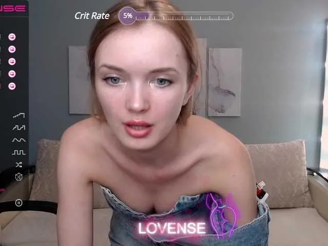 Live sex webcam photo for DivineNectar #275642278