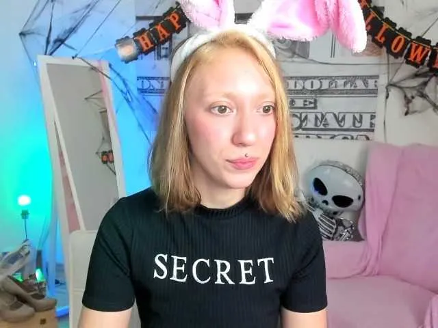 Live sex webcam photo for DizzyElfi #276573701