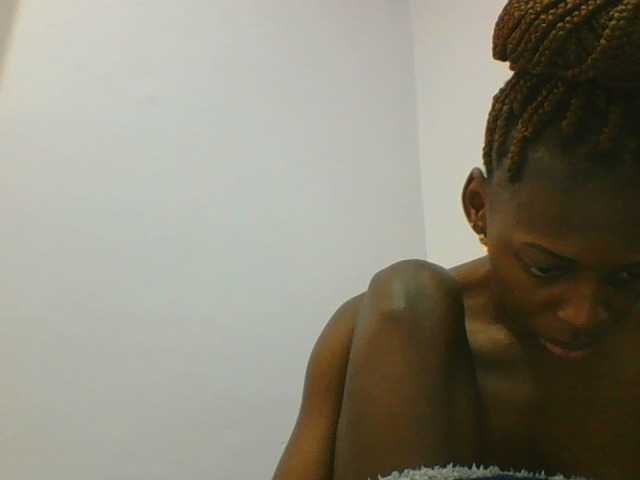 Live sex webcam photo for Dizzydose1 #275972083