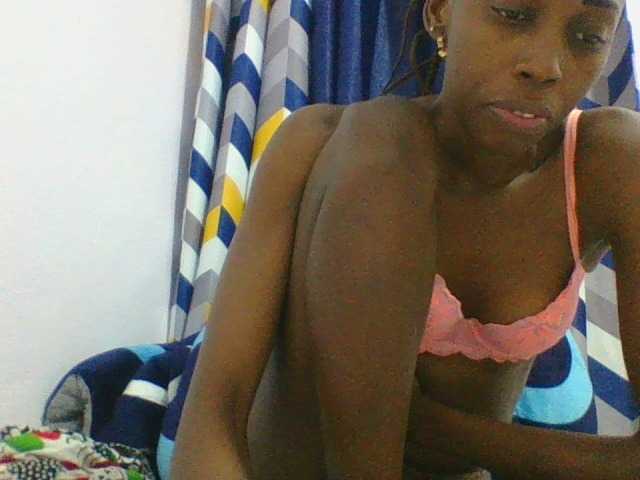 Live sex webcam photo for Dizzydose1 #276007888