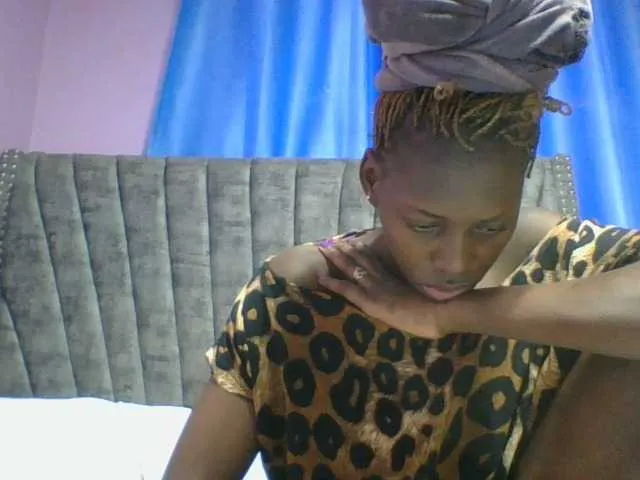 Live sex webcam photo for Dizzydose1 #290021126