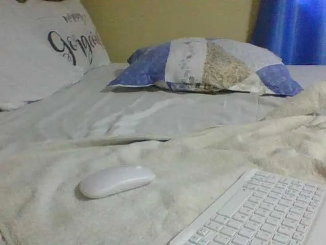 Live sex webcam photo for Dizzydose1 #291505036