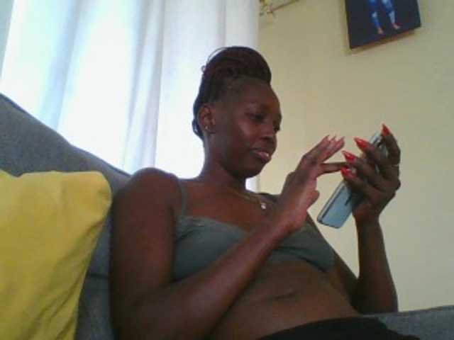 Live sex webcam photo for Dizzydose1 #292068489