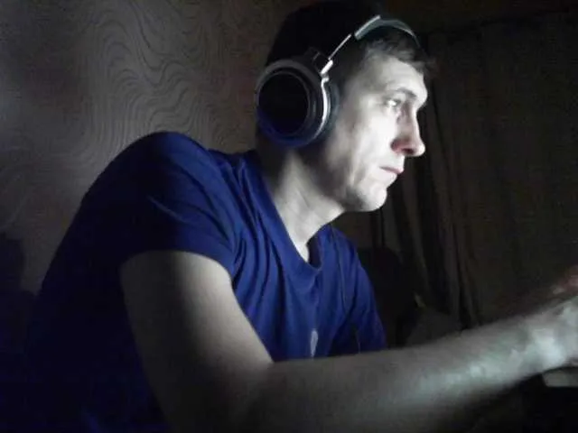 Live sex webcam photo for Djpilot #277778313