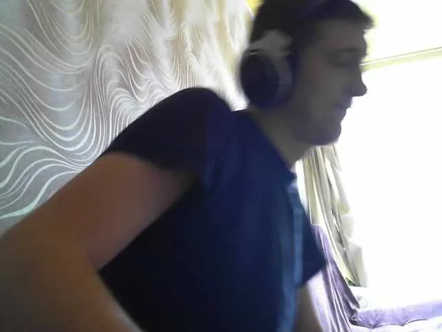 Live sex webcam photo for Djpilot #277781916