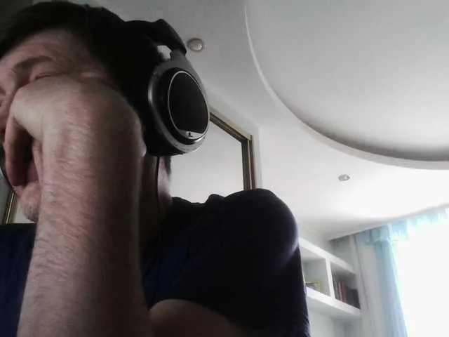 Live sex webcam photo for Djpilot #277783529