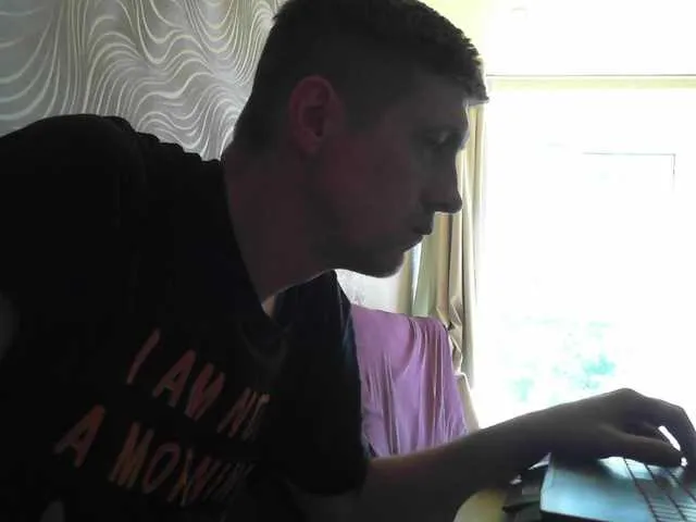 Live sex webcam photo for Djpilot #278152114