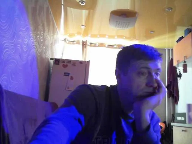 Live sex webcam photo for Djpilot #290391886
