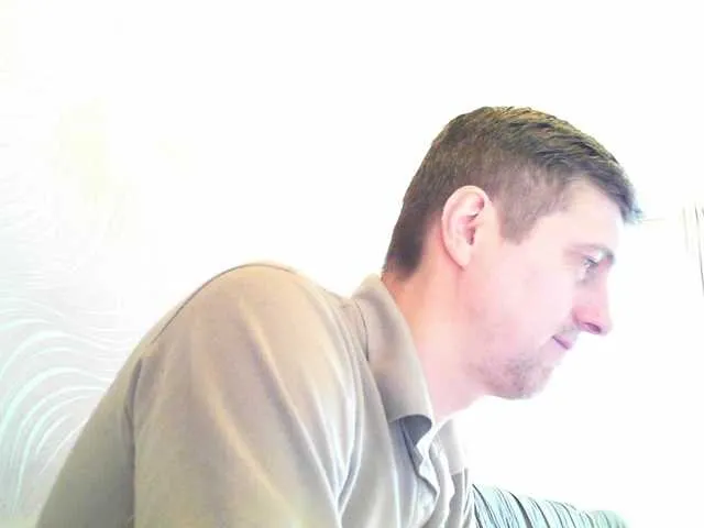 Live sex webcam photo for Djpilot #290573211