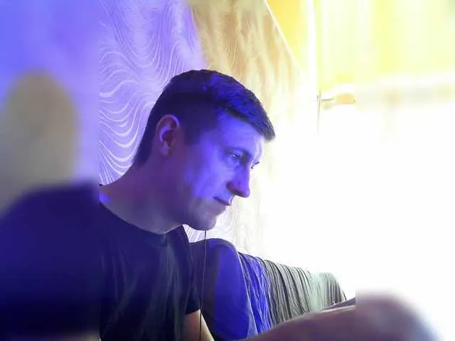 Live sex webcam photo for Djpilot #290580261