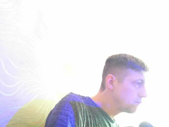 Live sex webcam photo for Djpilot #290612455