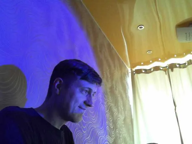 Live sex webcam photo for Djpilot #290893910