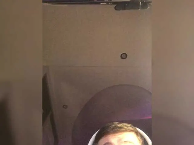 Live sex webcam photo for Djpilot #290926666