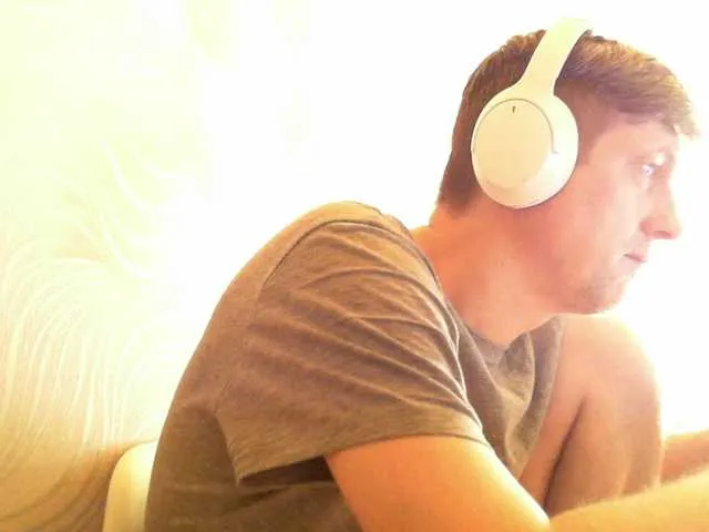 Live sex webcam photo for Djpilot #291061299
