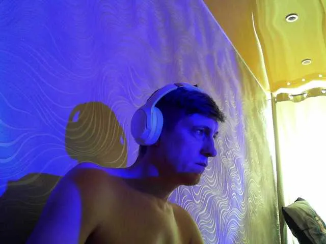Live sex webcam photo for Djpilot #291068349