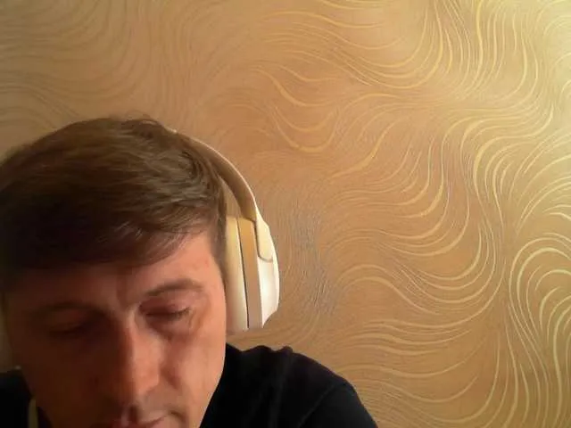 Live sex webcam photo for Djpilot #291190022