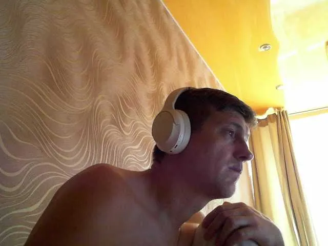Live sex webcam photo for Djpilot #291298219